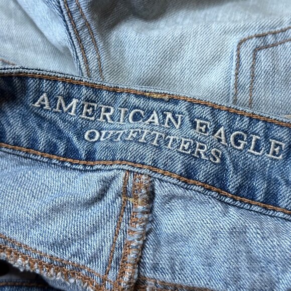 American Eagle Jean Shorts 2 Womens Blue Light Wash Denim Cut Off Mini - Picture 6 of 7